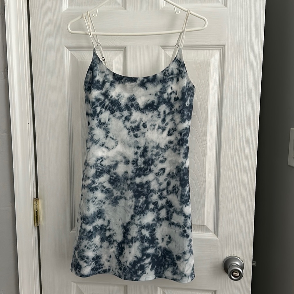 ABERCROMBIE & FITCH tie die sports dress